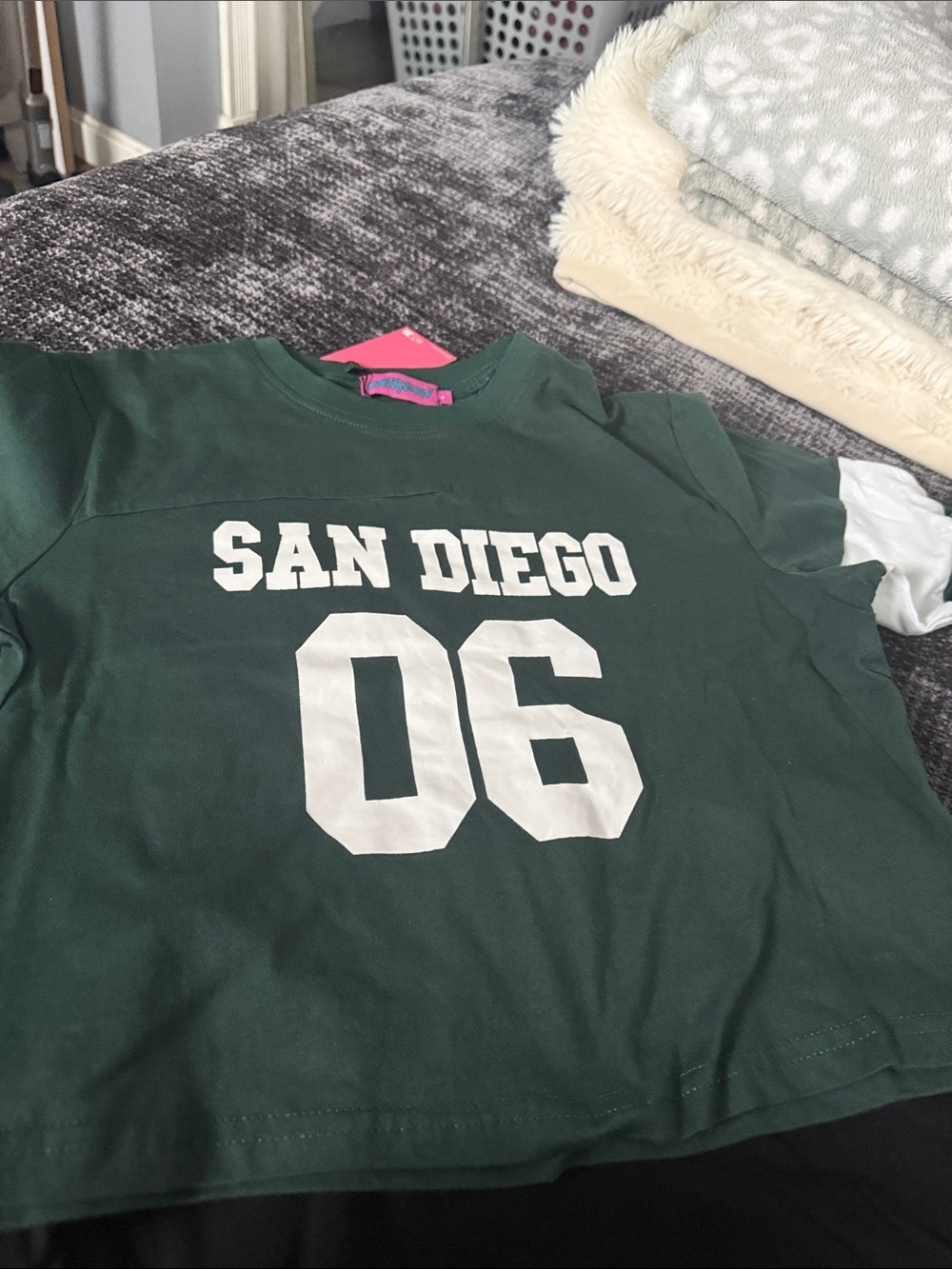 Edikted Forest Green 'San Diego 06' Graphic Tee